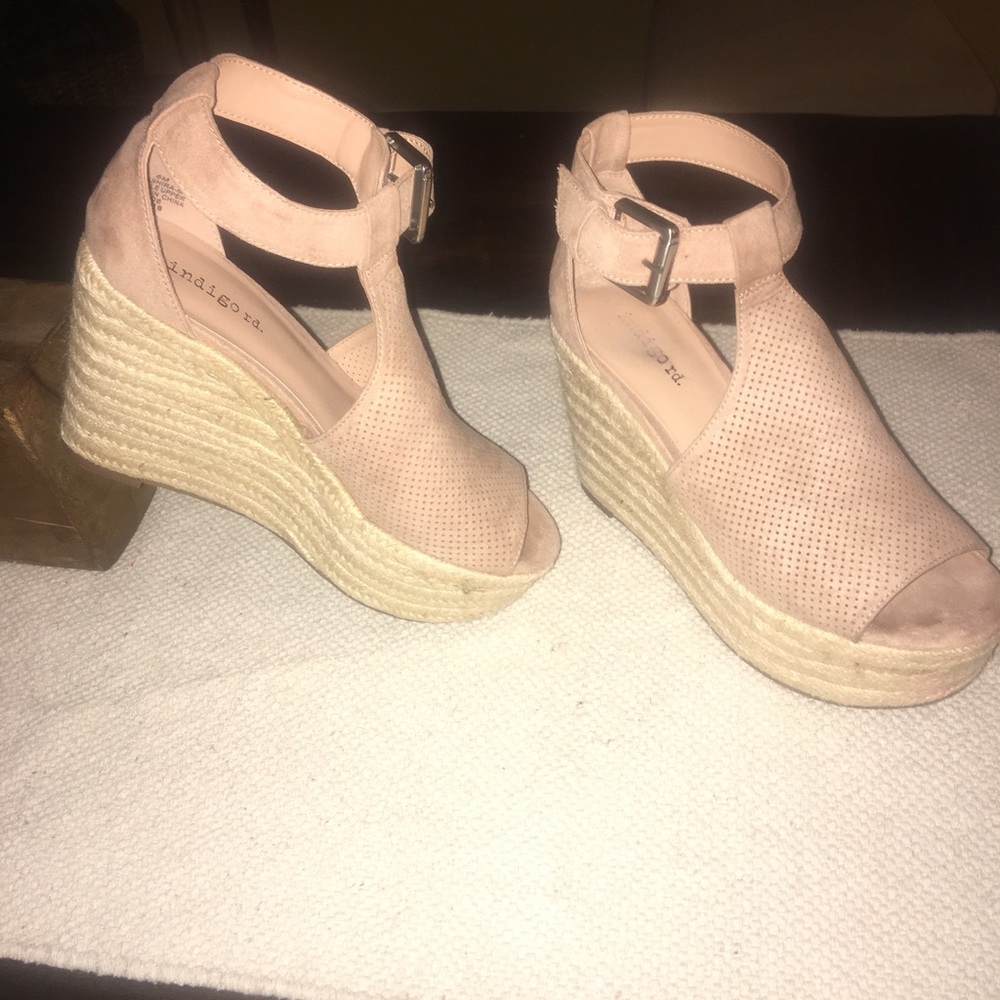 Indigo rd. Pale pink wedge